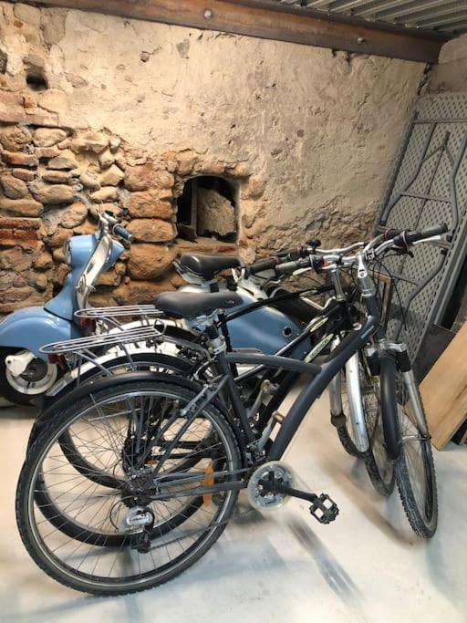 Chez Voltaire Maison Typique Et Son Patio Au Coeur De Thuir Eksteriør billede